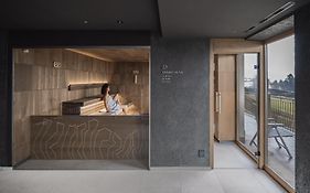 Hotel Emmy - Five Elements